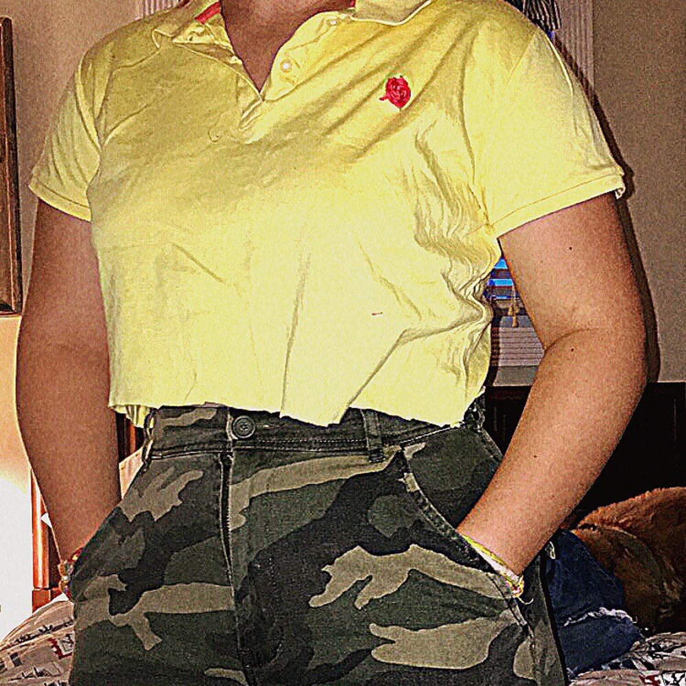 Cropped polo style yellow t-shirt hand embroidered